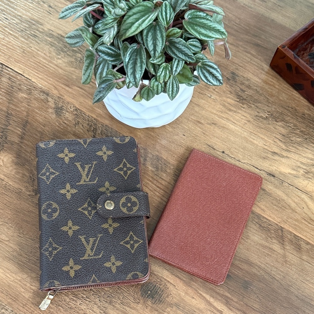 vintage Louis Vuitton Monogram Compact Zippé Wallet - Picture 1 of 16